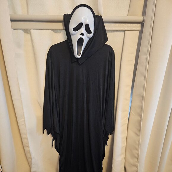 scream mask and robe costume - Picture 1 of 4